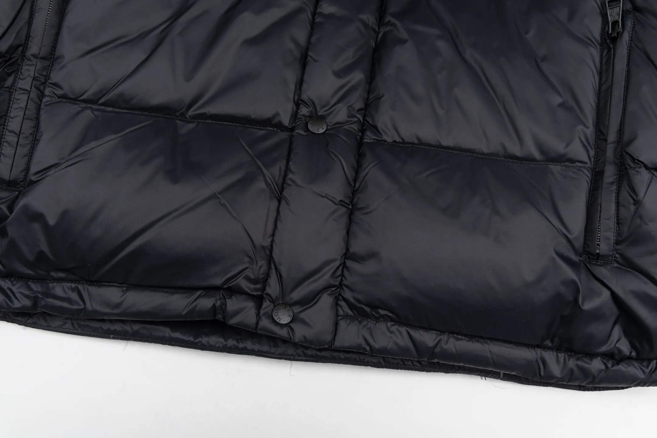 P390 Premium 2026 Original 90 ！ Premium ， ， ， ， ， ， ， 。 ， 。 ， ， ， 。 Size：M-3XL